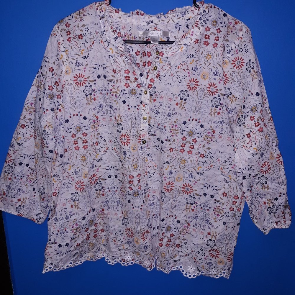 LC Lauren Conrad Half Button-down Floral Blouse w/ Lace Hem